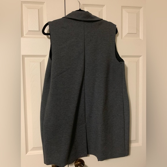 Bundle of 2-Reitmans Sleeveless Charcoal & Black Sleeveless Long Blazers-Size M - Picture 8 of 8